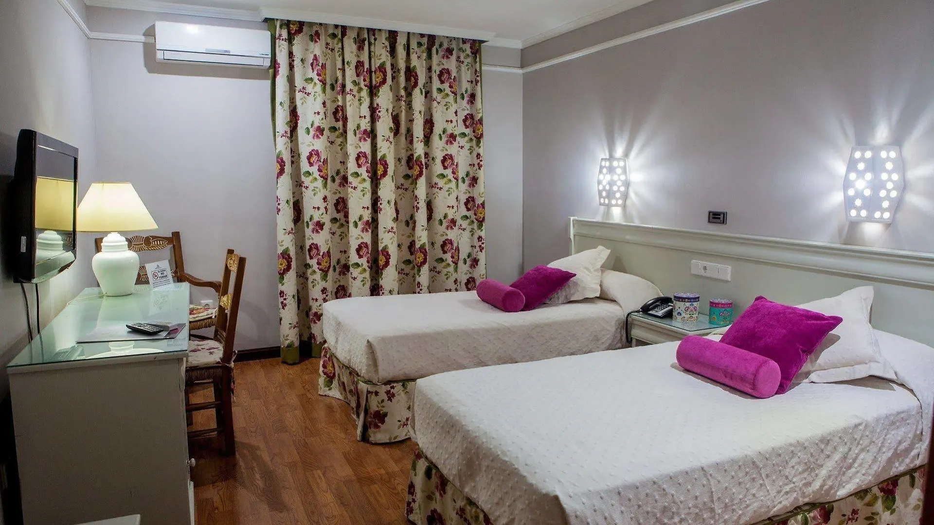 Hotel Dona Blanca Jerez de la Frontera 3*,