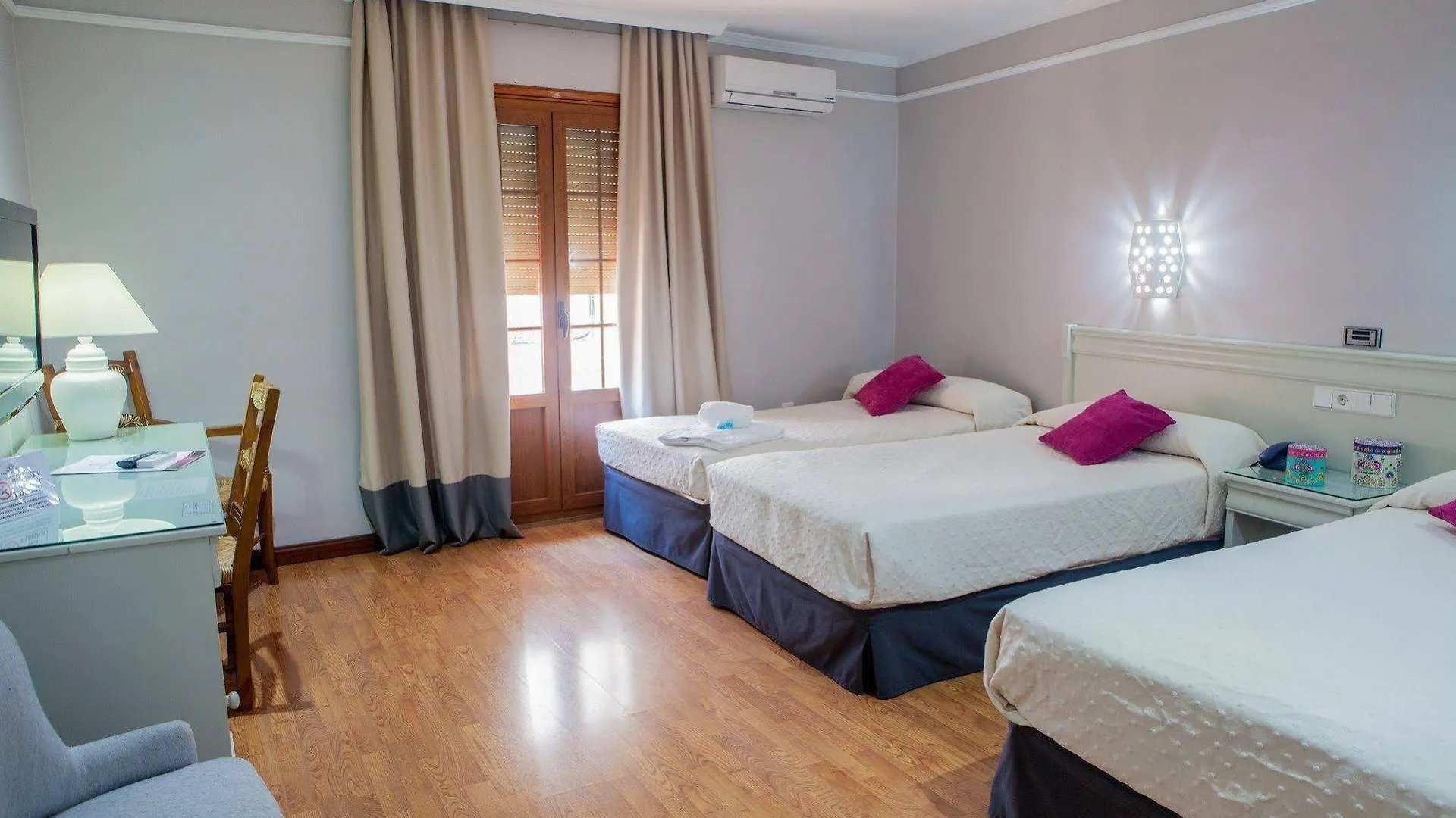 Hotel Dona Blanca جيريز